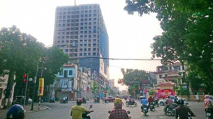 Dự án 8B Lê Trực: Có cần phải xin cấp phép xây dựng