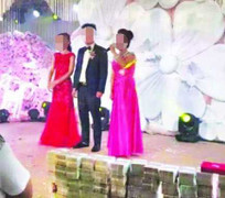 Kỳ lạ đám cưới khách tham dự được phong bì tiền mang về