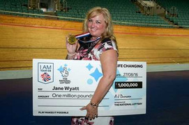 Quyết định mua xổ số phút chót, may mắn trúng gần 30 tỷ đồng