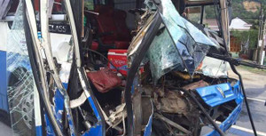 Tài xế xe tải anh dũng cứu xe khách lao đèo: 'Hậu duệ của các vị anh hùng thời chiến'