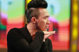 Trấn Thành ‘cạn lời’ vì bị 3 nàng Hoa hậu chặt chém