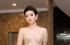 Bộ sưu tập váy xuyên thấu mỏng như sương của Á hậu Huyền My