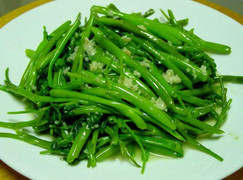 Thực hư thông tin ăn rau muống chưa chín gây xơ gan