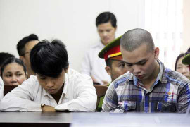 Xét xử vụ 2 thiếu niên cướp bánh mỳ giá 45.000 đồng