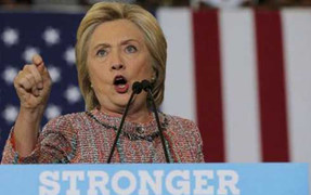 Bà Hillary Clinton thề không từ bỏ cuộc đua vào Nhà Trắng