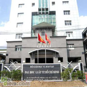 Đại học Luật TP.HCM hủy việc bắt sinh viên đóng tiền dự lễ tốt nghiệp