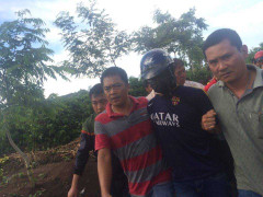 Người dân vây đánh nghi phạm giết bé gái 7 tuổi