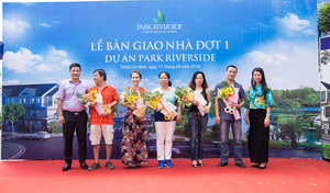 Viên mãn và hạnh phúc trong ngày Lễ bàn giao nhà tại Park Riverside