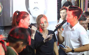 Hà Hồ - Đức Tuấn song ca 'Tình thơ' tiễn biệt Minh Thuận khiến nhiều người rơi lệ