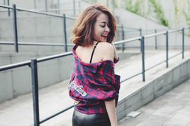 Hoàng Thùy Linh vai trần quyến rũ xuống phố