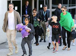 Brad Pitt và Angelina Jolie chia tay, Pax Thiên ở với ai?