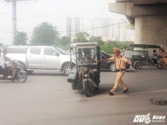 Bị CSGT Hà Nội truy quét, tài xế ‘kéo lê máy chém’ định bỏ trốn, 'cầu cứu' người thân