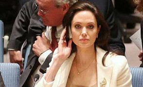 Brad Pitt lo sợ khi Angelina Jolie tham vọng chức tổng thư ký Liên Hợp Quốc