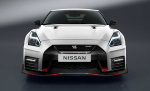 Siêu xe Nissan GT-R Nismo 2017 công bố mức giá