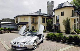 Vì sao giới trẻ không còn thích sắm nhà lầu, xe hơi?