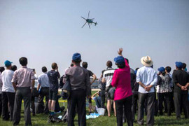 Video, ảnh: Chiến cơ bay rợp trời trong triển lãm hàng không đầu tiên ở Triều Tiên