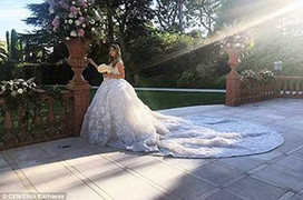 Con gái đại gia dầu khí diện váy gần 7 tỷ đồng trong đám cưới