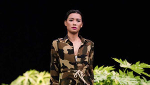 Ấn tượng với bộ sưu tập mang màu áo lính của nhà thiết kế Cao Minh Tiến