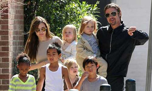 Angelina Jolie có giành được quyền nuôi 6 người con?
