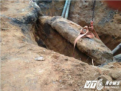 Bị đá đè chết trong lúc đào mộ cổ trên 200 năm