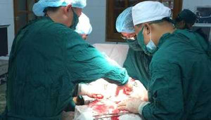 Hà Nội: Viện trưởng Viện Kiểm sát huyện bị đâm trọng thương tại phòng làm việc