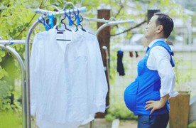 Quan chức Nhật Bản thử cảm giác mang bầu