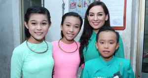 So tài năng ca hát của Hồ Văn Cường và hai chị gái