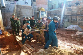 Dùng 8 kg thuốc nổ tiêu huỷ quả bom 'khủng'