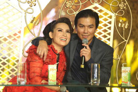 Đông con nhất showbiz, Phi Nhung vẫn ‘nũng nịu’ khi gặp Mạnh Quỳnh