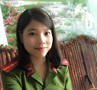 Nữ thủ khoa CĐ Cảnh sát nhân dân khoe vẻ đẹp rạng ngời trong bộ cảnh phục