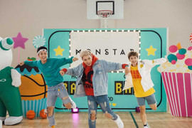 Monstar cực bảnh trai trong hình ảnh học sinh 'siêu quậy'