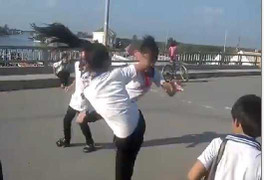 Làm gì khi bị hành hung, tung clip lên mạng?