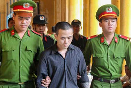 Bực tức vô cớ, gã trai mù chữ phạm tội giết người