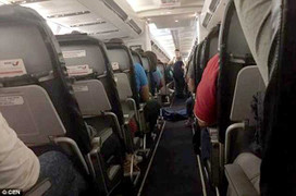 Hành khách đột tử trên máy bay, tiếp viên đặt thi thể ngay lối đi