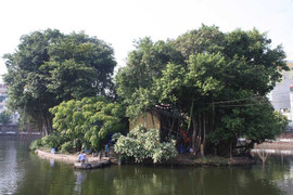 Hà Nội cưỡng chế tháo dỡ phần xây dựng trái phép ở Văn Miếu