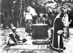 Vua tôi triều Nguyễn chống mê tín dị đoan như thế nào?