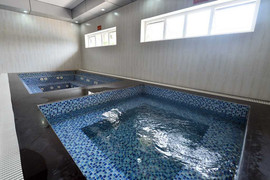 Nơi đào tạo bóng đá trẻ hiện đại có xông hơi, tắm khoáng