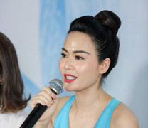 Hoa hậu Thu Thuỷ khoe làn da đẹp không tì vết