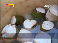 Vạch trần chiêu trò tẩy trắng dừa bằng hóa chất