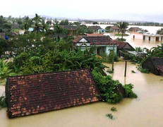 Bộ trưởng Trương Minh Tuấn yêu cầu ngành TT&TT khẩn cấp đối phó mưa lũ và bão Sarika