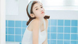 Cô gái 9X xinh đẹp thông thạo 4 thứ tiếng nổi tiếng khắp Châu Á