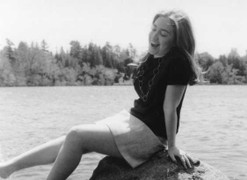 Ảnh hiếm thời sinh viên của ứng viên Tổng thống Mỹ Hillary Clinton