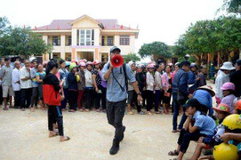 MC Phan Anh: 'Xin đừng dùng từ cứu trợ với bà con nơi đây'