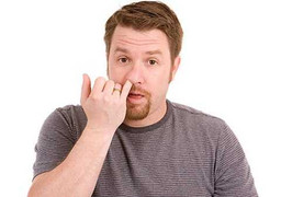 Hệ quả đáng sợ từ thói quen ngoáy mũi