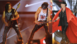 ‘Huyền thoại’ Scorpions khoác quốc kỳ Việt Nam, ‘đốt cháy’ hơn 10.000 khán giả Monsoon 2016