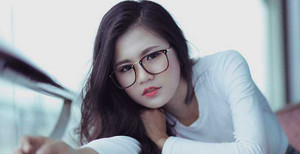 Cô giáo tương lai xinh đẹp bén duyên làm MC từ khi 9 tuổi