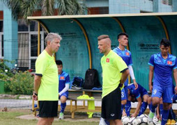 'Khen U19 Việt Nam, nhớ chuyện Thể Công xưa'