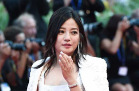 Choáng ngợp với 8 biệt thự hàng nghìn tỉ đồng của Triệu Vy