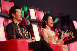 Đến giờ lên sóng chung kết Giọng hát Việt nhí vẫn vắng mặt, Đông Nhi - Ông Cao Thắng trần tình