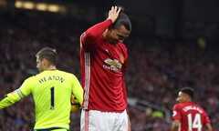 Man Utd khủng hoảng trầm trọng: Tội lỗi đổ đầu Ibrahimovic